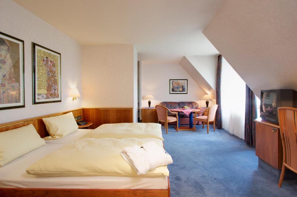 Hotel-Gasthof Die Post Brennerei Frankenhoehe シュリングスフュルスト 部屋 写真